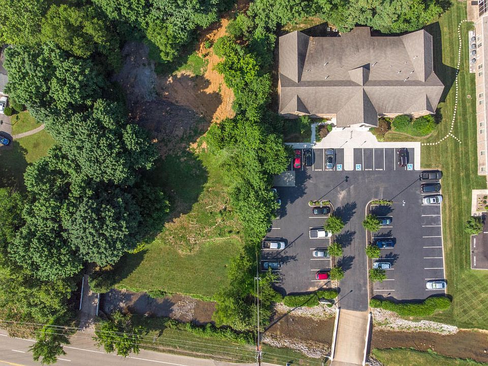 1st image of 817 S Northshore Dr