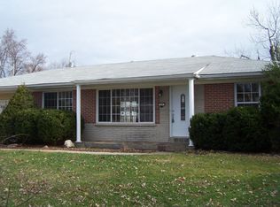 1001 Holy Grail Ct, Saint Louis, MO