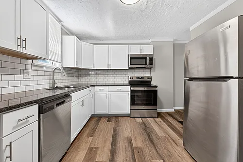 327-329 S Wayne Ave Photo 1