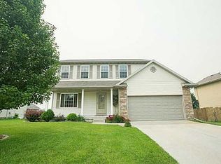 5125 Cypress Dr, Pleasant Hill, IA 50327