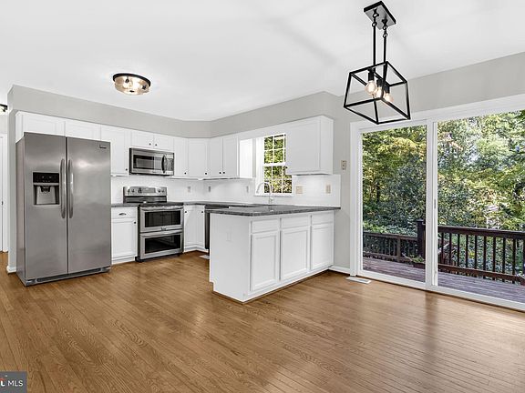 2nd image of 1158 Ontario Ct
