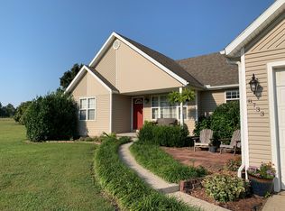 8733 Finch Dr, Neosho, MO 64850