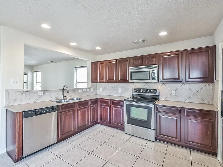 29315 Hickory Terrace Dr — Photo 17