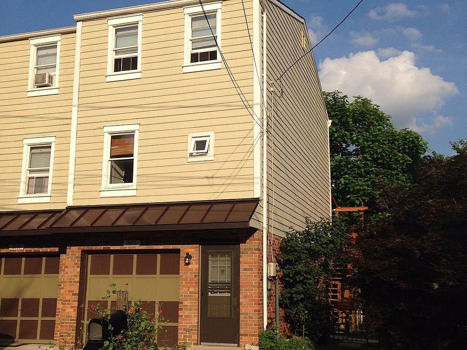 Unit available is the one to the left. I own both and look identical from the exterior!