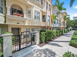 11818 Valencia Gardens Avenue, Palm Beach Gardens, FL 33410
