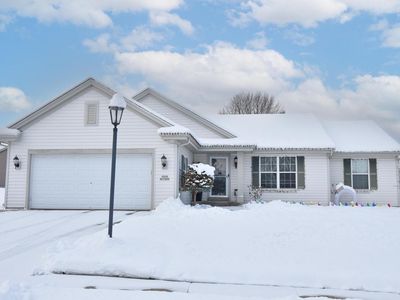 W205N17365 Spring Ridge DRIVE, Jackson, WI, 53037