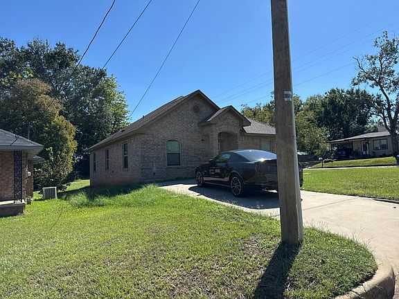 3rd image of 2701 N Glass Ave
