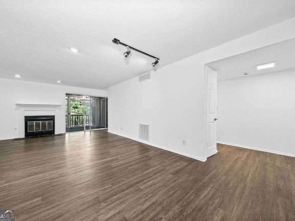 4th image of 58 Arbor End SE