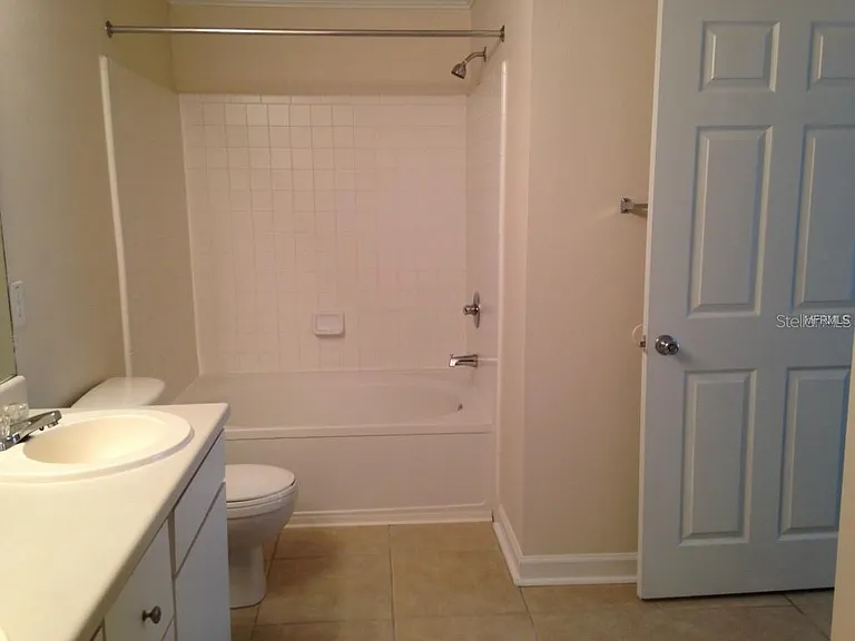 18147 Sterling Gate Cir #18147 — Photo 12