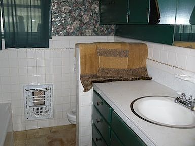 5th image of 2101 Kings Ave