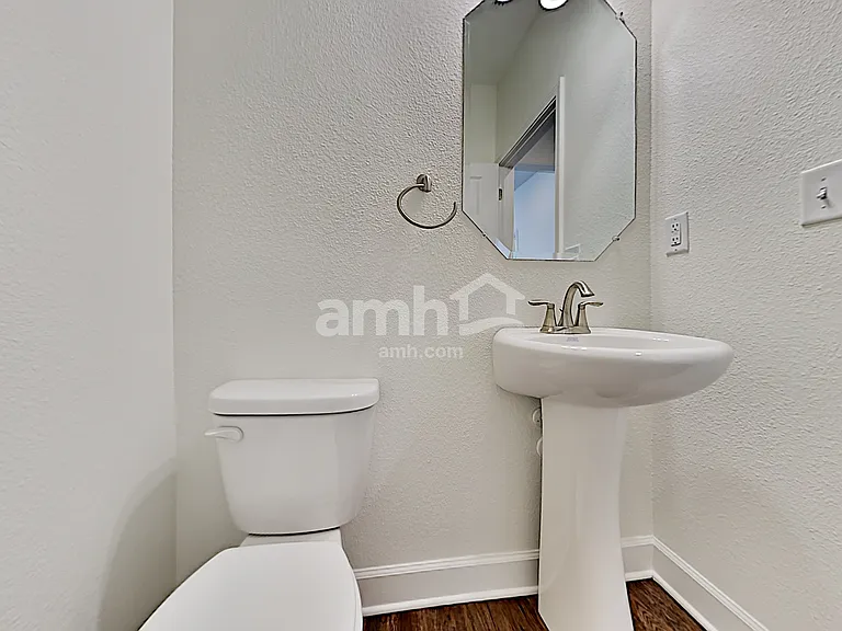 398 Sandstone Dr — Photo 14