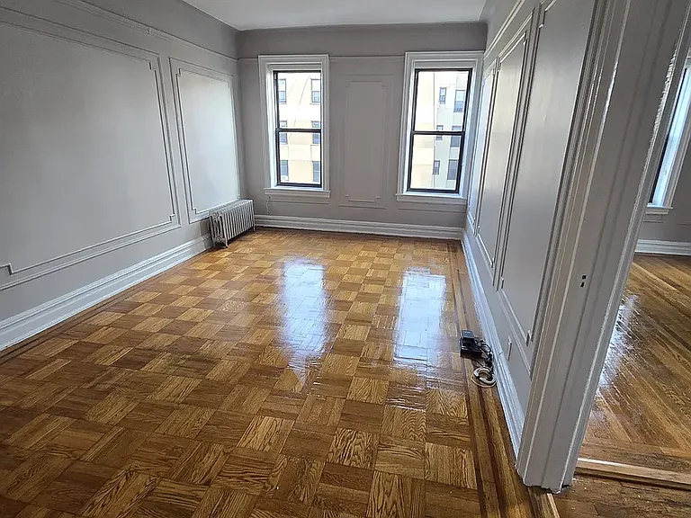 250 Ocean Pkwy #5E — Photo 3
