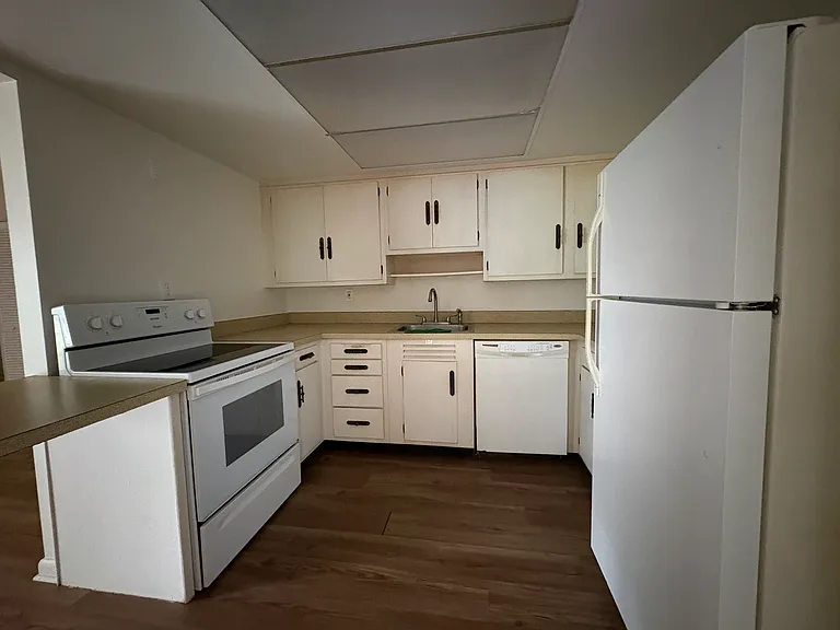 757 Midway Dr #A — Photo 11