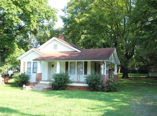 715 Kapp St, Winston Salem, NC 27105