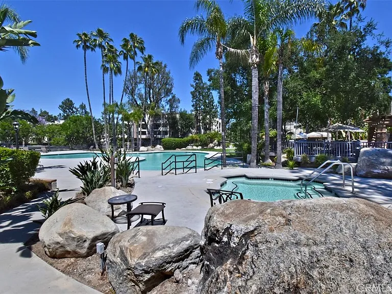 21500 Burbank Blvd #112 — Photo 30