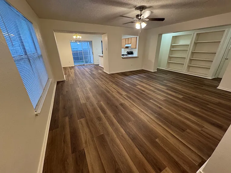 10137 Chapel Glen Ter — Photo 3