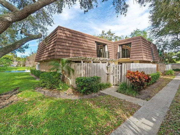 212 2nd Ln #212, Palm Beach Gardens, FL 33418