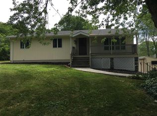 30 Derick Dr, Fishkill, NY 12524