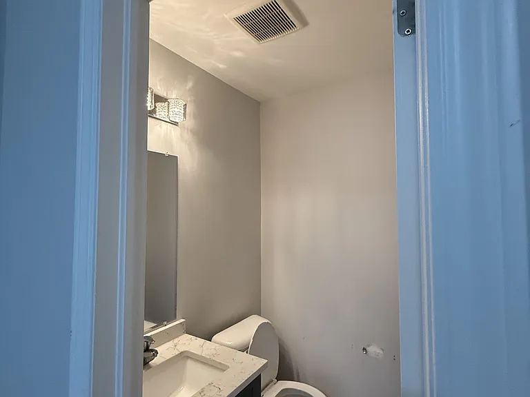 1183 Duke St — Photo 14