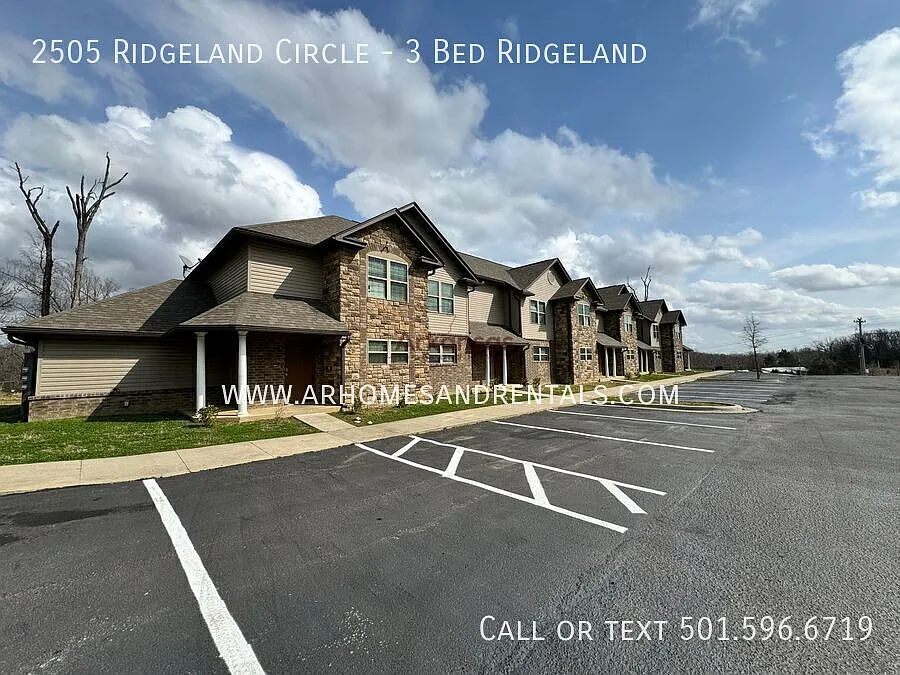 Ridgeland Townhomes | 3 Bed | 3 Bath — Photo 1