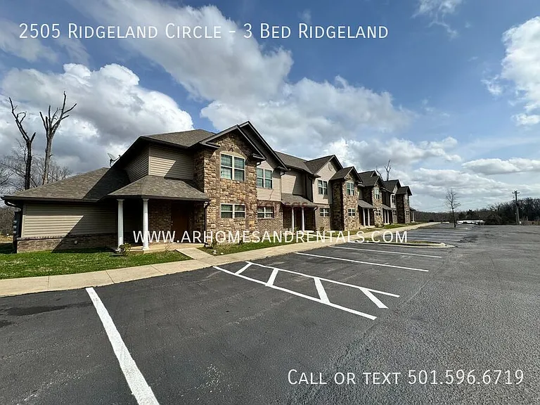 2505 Ridgeland Cir — Photo 1