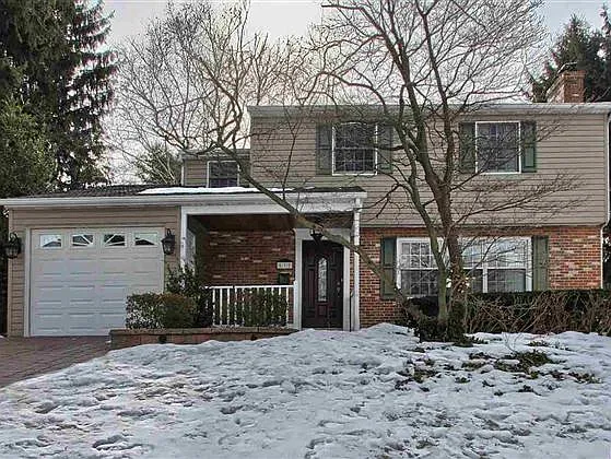 532 Grandview Ave photo 1