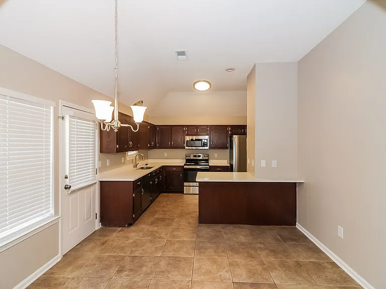 6178 Morgan Manor Dr E — Photo 7