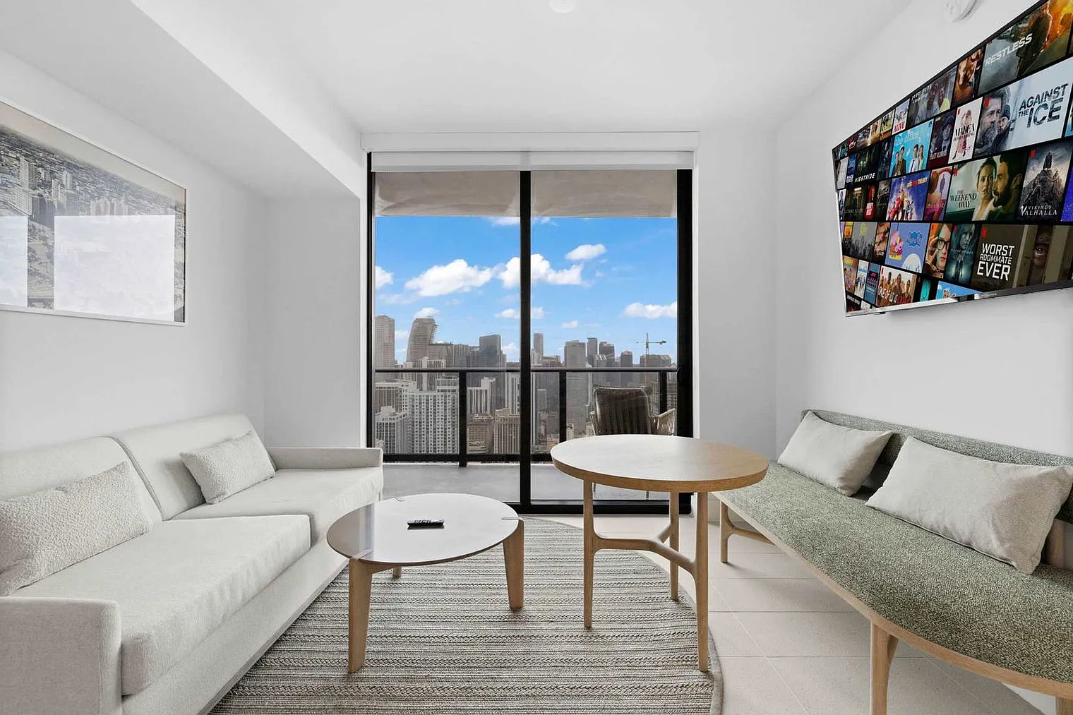 1 bed, 1.0 bath, 473 sqft, $3,238 — Photo 2