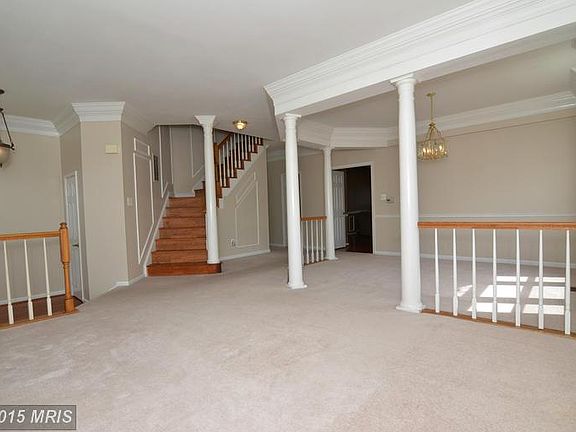 4th image of 5809 Deer Lake Ln