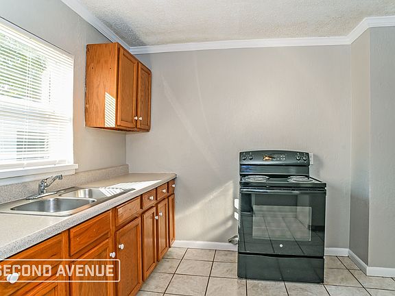 4th image of 4512 Blount Ave
