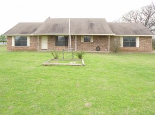 101 S Fir Rd, Ector, TX 75439
