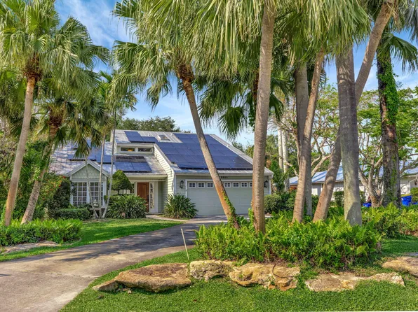 2003 NW 22nd Street, Stuart, FL 34994