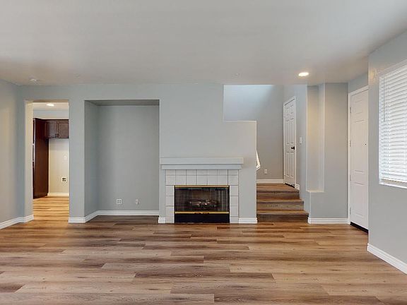 4th image of 921 Olivia Dr