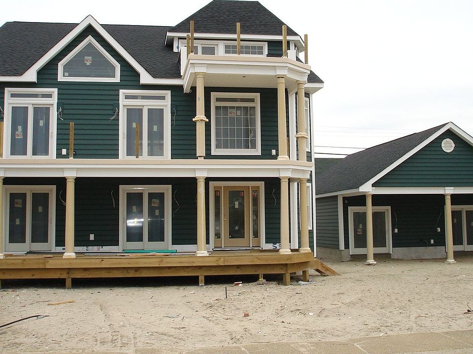 2nd image of 309 19th St S