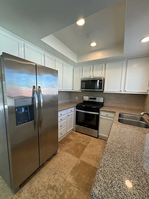 Fridge from photo not currently installed.