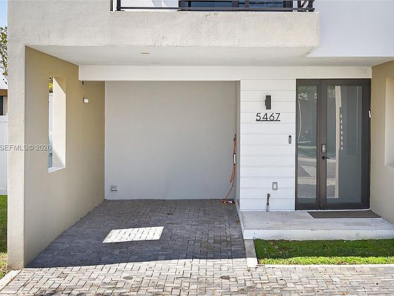 4th image of 5467 W Oak Way