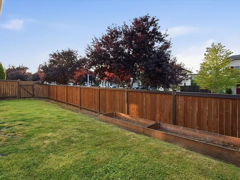2405 104th Ave SE — Photo 19