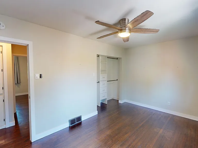 4111 Charleswood Dr NW — Photo 11