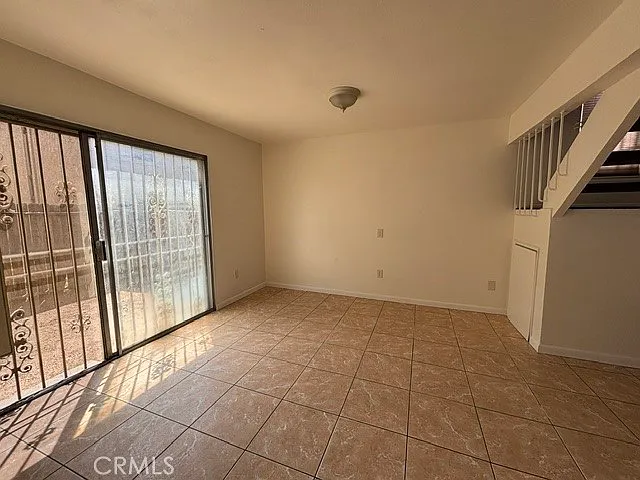 3 bed, 1.5 bath, 1326 sqft, $2,450 — Photo 3