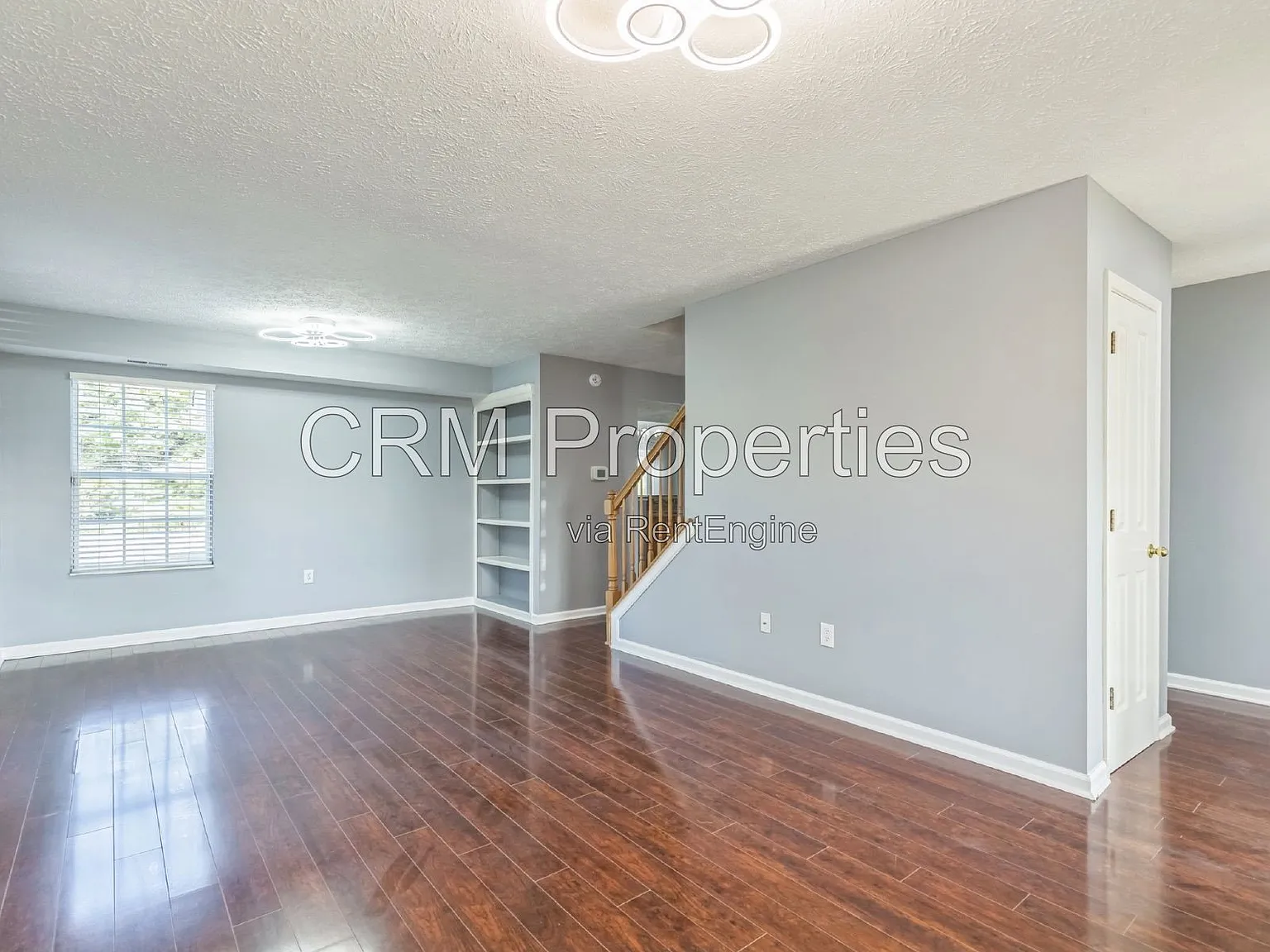 3 bed, 2.5 bath, 1800 sqft, $2,300 — Photo 3