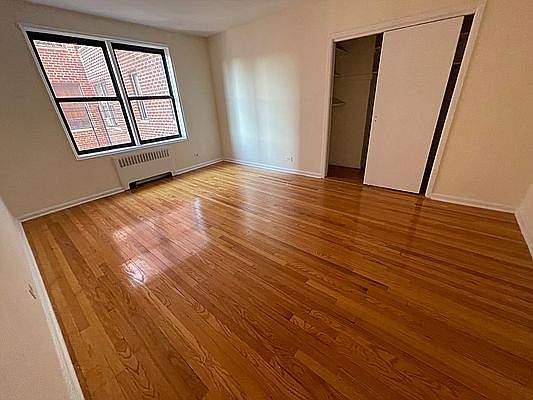 5th image of 500 W 235th St APT 4J