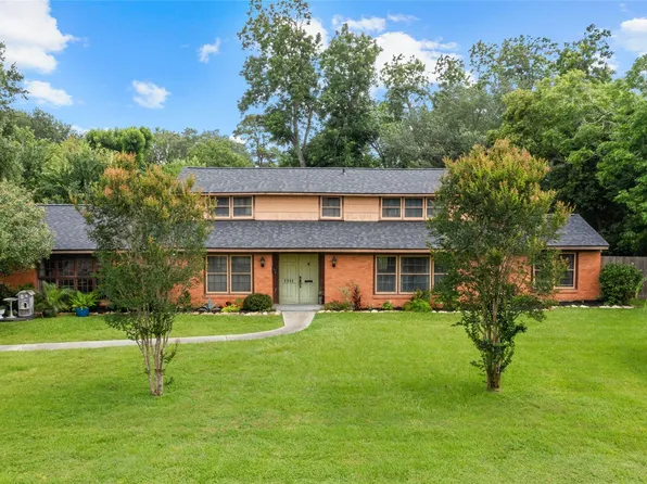 1311 Lamar Dr, La Marque, TX 77568
