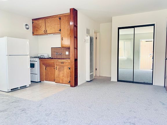 2nd image of 3264.5 Bayside Ln #0
