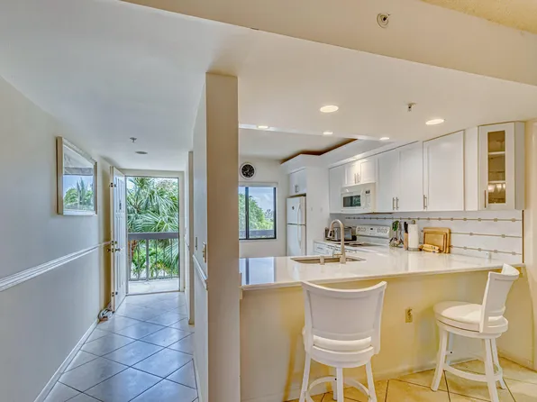 901 Seafarer Cir 302, Jupiter, FL 33477