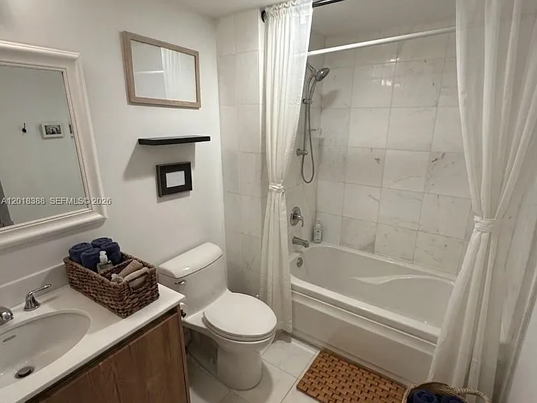 665 NE 25th St #1404 — Photo 16