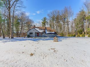 2415 Old Coach Dr, Castleton, NY 12033