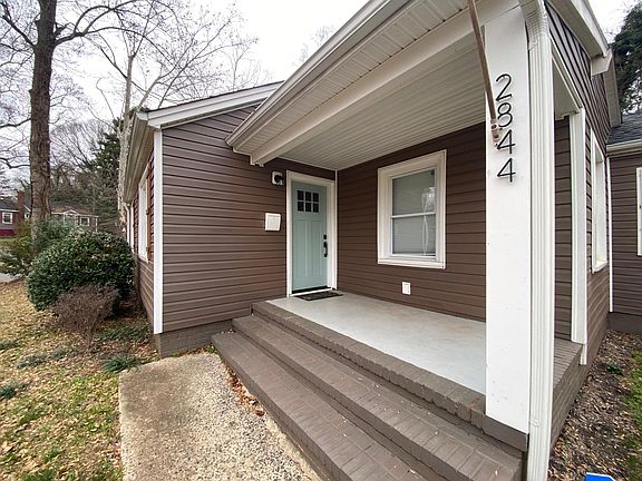 Front Porch. Overlooks the Golf Course.