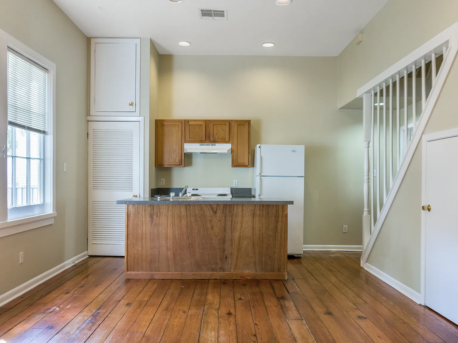 3 bed, 1020 sqft, $1,795 — Photo 1