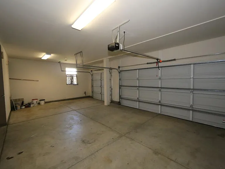 1548 Phoenix Dr — Photo 17