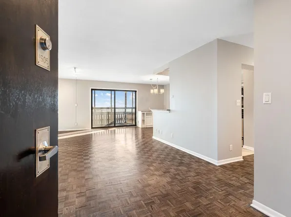 410 Groveland Ave APT 1605, Minneapolis, MN 55403